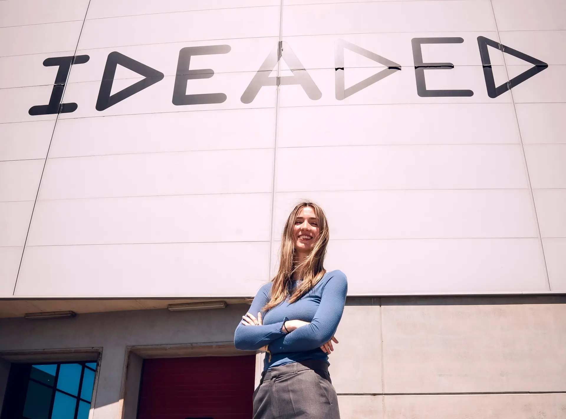 La doctoranda industrial Núria Urgell a les instal·lacions de IDEADED